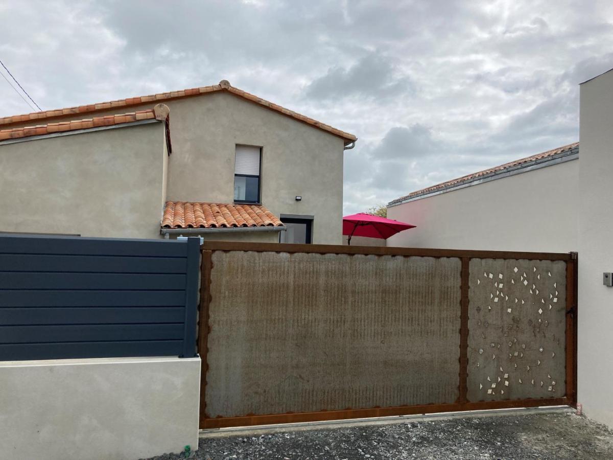 Maison Calme, Renovee, Proche - 3 Chambres, Terrasses, Jardin, Petanque, Stationnement Prive - Fr-1-306-1208