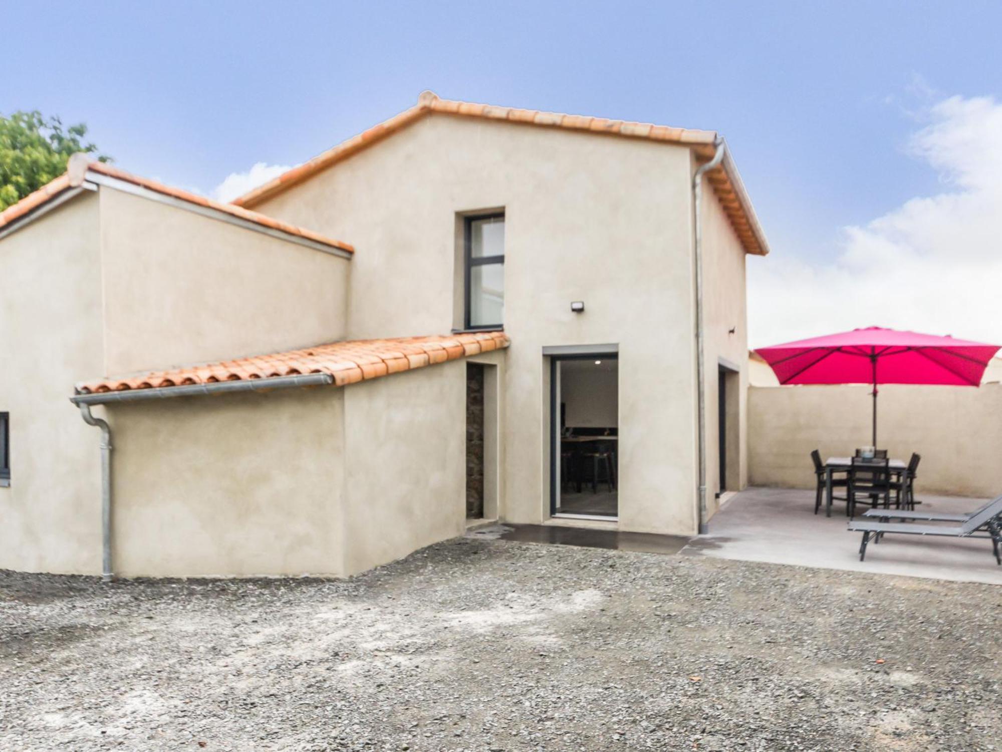 Holiday home Maison Calme, Renovee, Proche - 3 Chambres, Terrasses, Jardin, Petanque, Stationnement Prive - Fr-1-306-1208 *